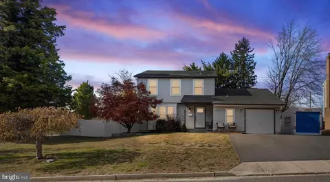 706 Sycamore Ct, Laurel Springs, NJ 08021