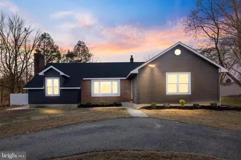 649 Wilby Rd, Sicklerville, NJ 08081