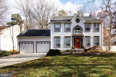 4 Elbow Ln, Sicklerville, NJ 08081