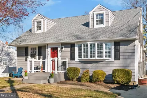 127 Edgewood Ave, Audubon, NJ 08106