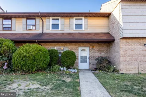 195 La Cascata, Clementon, NJ 08021