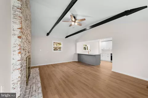 Living - 438 Scott Ave, Lindenwold, NJ 08021 photo 3 of 6