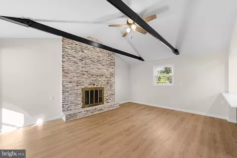 Living - 438 Scott Ave, Lindenwold, NJ 08021 photo 2 of 6