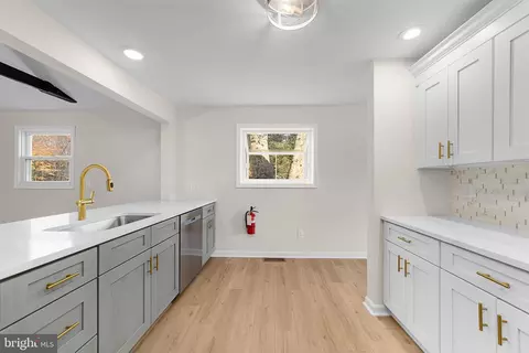 Kitchen - 438 Scott Ave, Lindenwold, NJ 08021 photo 4 of 4