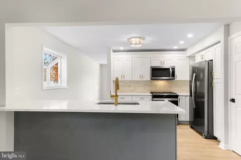 Kitchen - 438 Scott Ave, Lindenwold, NJ 08021 photo 3 of 4