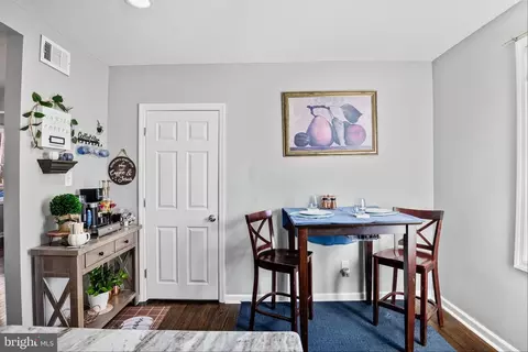 Entry Way - 308 Mount Vernon Ave, Laurel Springs, NJ 08021 photo 4 of 4
