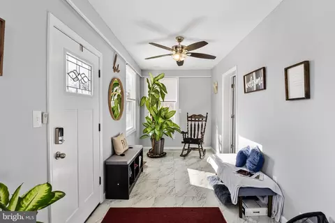 Entry Way - 308 Mount Vernon Ave, Laurel Springs, NJ 08021 photo 1 of 4