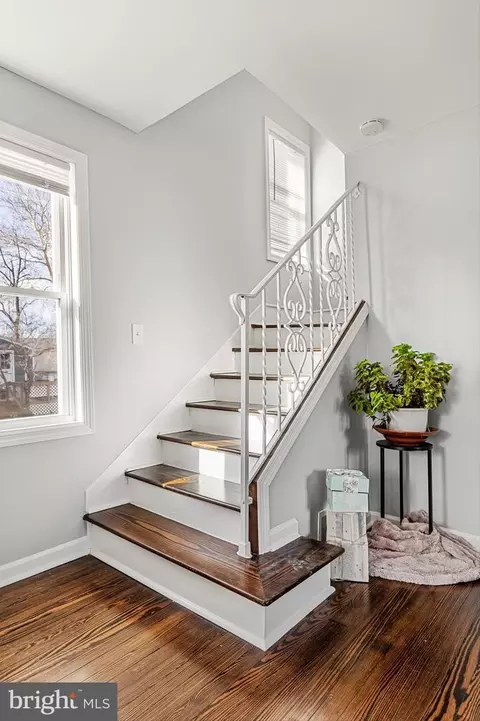 Entry Way - 308 Mount Vernon Ave, Laurel Springs, NJ 08021 photo 3 of 4