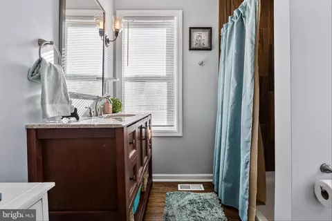 Bath - 308 Mount Vernon Ave, Laurel Springs, NJ 08021 photo 2 of 5