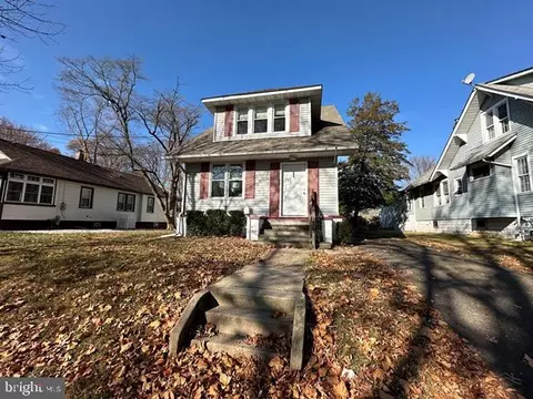 429 W Pine St, Audubon, NJ 08106