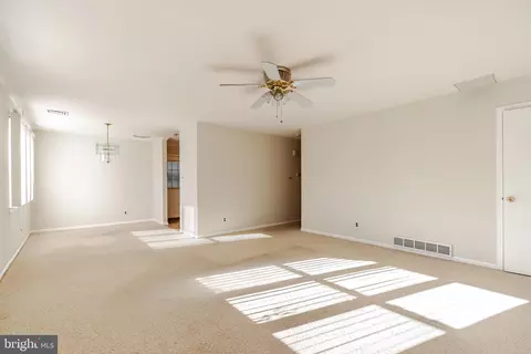 Living - 5 Pine Ave, Hammonton, NJ 08037 photo 1 of 3
