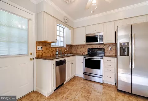 Kitchen - 5 Pine Ave, Hammonton, NJ 08037 photo 1 of 1