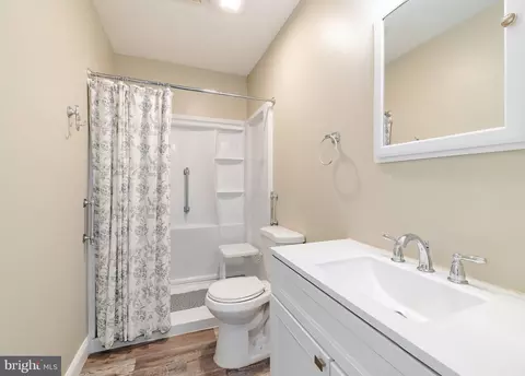 Bath - 5 Pine Ave, Hammonton, NJ 08037 photo 1 of 1