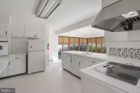 Kitchen - 36 Pinehurst Dr, Atco, NJ 08004 photo 1 of 3