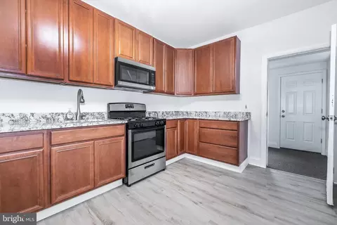 454 N Broadway, Gloucester City, NJ 08030