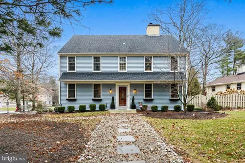 2 Partridge Ln, Cherry Hill, NJ 08003