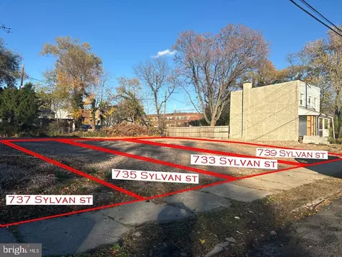 737 Sylvan St, Camden, NJ 08104