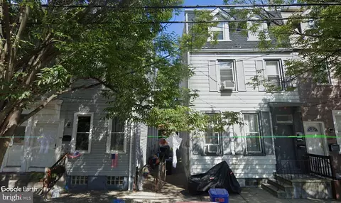 327 Market St, Gloucester City, NJ 08030