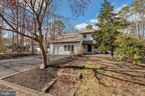 37 Eastwood Dr, Voorhees, NJ 08043
