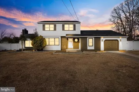 205 Poplar Ter, Somerdale, NJ 08083