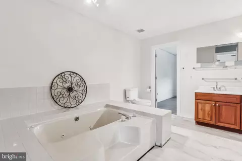 42 Blue Jay Dr, Clementon, NJ 08021 photo 10