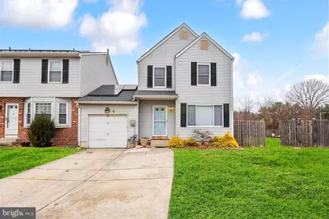 42 Blue Jay Dr, Clementon, NJ 08021