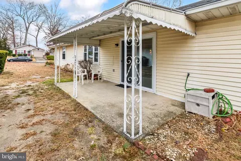 Exterior - 8 Pine Ave, Hammonton, NJ 08037 photo 2 of 4