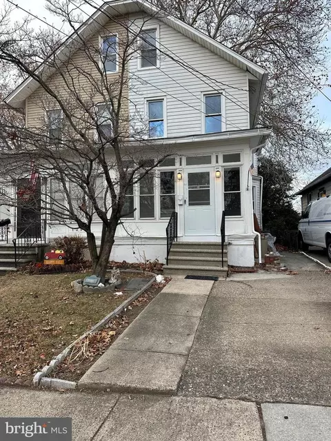 123 W Cedar Ave, Oaklyn, NJ 08107