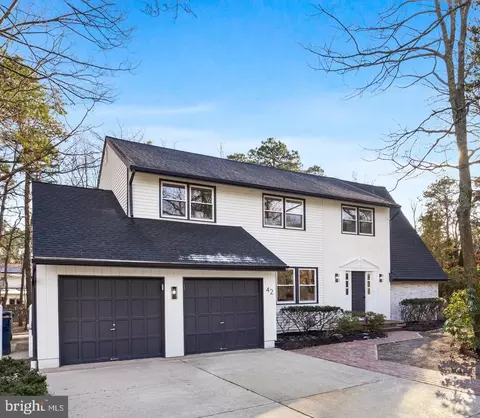 42 Eastwood Dr, Voorhees, NJ 08043
