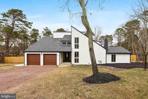 40 Woodhurst Dr, Voorhees, NJ 08043