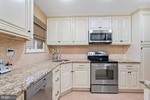 505 Chanticleer, Cherry Hill, NJ 08003