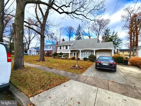 8725 Maple Ave, Pennsauken, NJ 08109