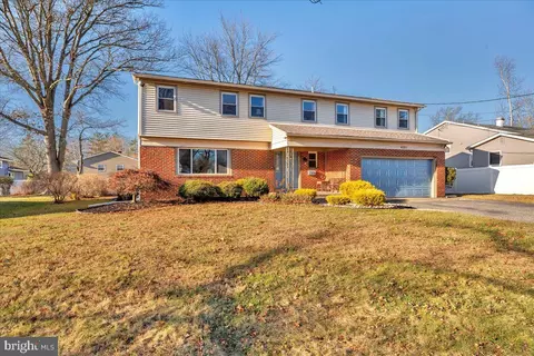 421 Gatewood Rd, Cherry Hill, NJ 08003
