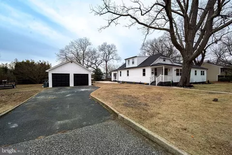 800 Ashbourne Ave, Lindenwold, NJ 08021