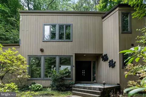 42 Dublin Ln, Cherry Hill, NJ 08003