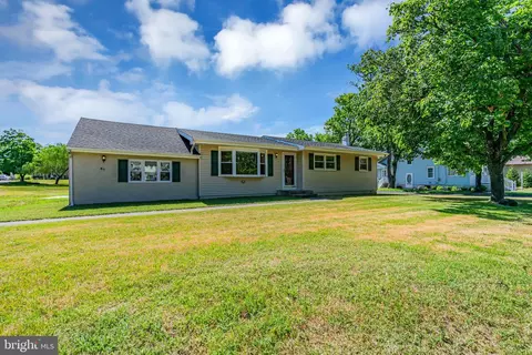 41 S Cedar Brook Rd #200, Sicklerville, NJ 08081