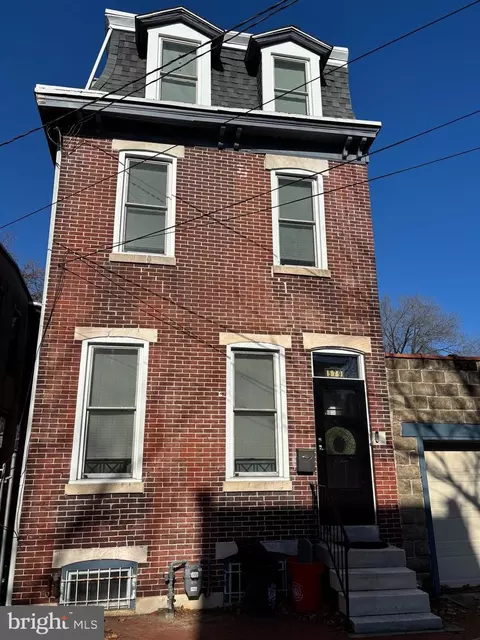 579 Berkley St, Camden, NJ 08103