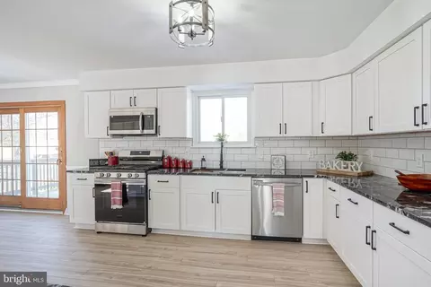 Kitchen - 4 N Fork Rd, Clementon, NJ 08021 photo 1 of 4