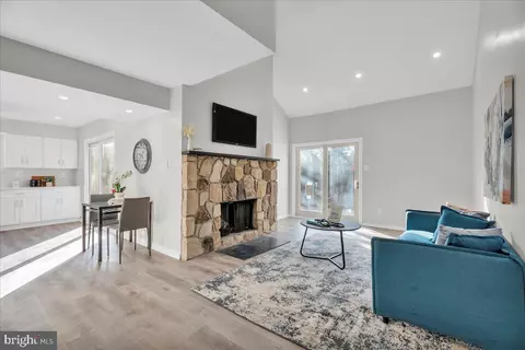 504 Jaeger Ct, Sicklerville, NJ 08081