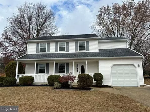 35 Mayapple Rd, Sicklerville, NJ 08081