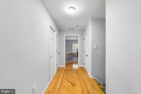 Entry Way - 660 Maple Ave, Haddonfield, NJ 08033 photo 2 of 2