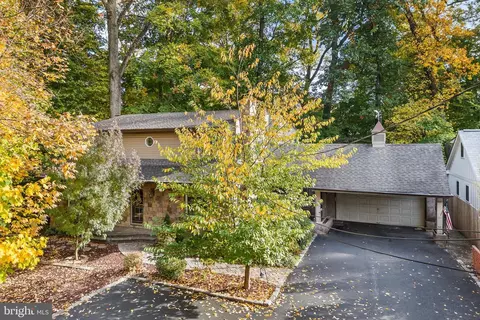 Exterior - 660 Maple Ave, Haddonfield, NJ 08033 photo 6 of 7
