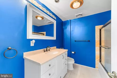 Bath - 660 Maple Ave, Haddonfield, NJ 08033 photo 3 of 5