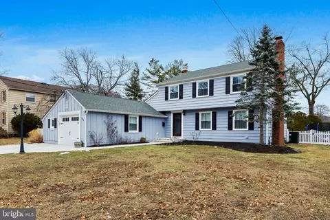 117 Fox Chase Ln, Cherry Hill, NJ 08034