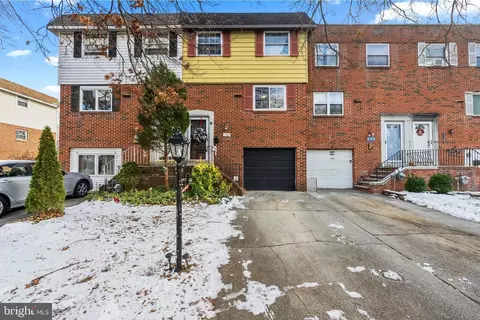 122 Laureba Ave, Stratford, NJ 08084
