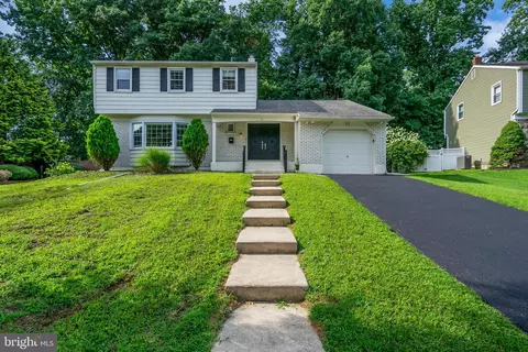 11 Darien Dr, Cherry Hill, NJ 08003