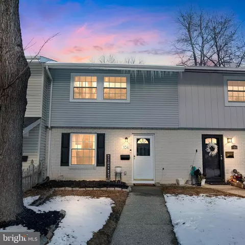 104 Elm Ct, Lindenwold, NJ 08021