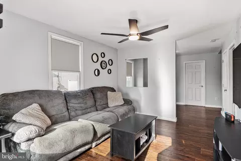 117 5th Ave, Glendora, NJ 08029