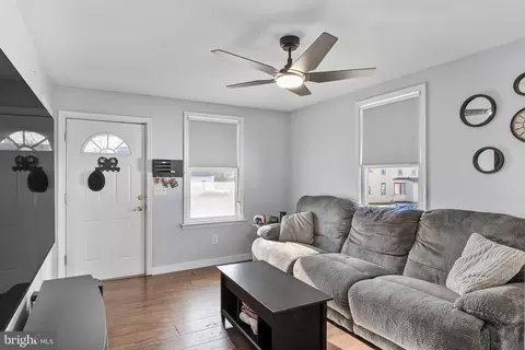 Entry Way - 117 5th Ave, Glendora, NJ 08029 photo 3 of 7