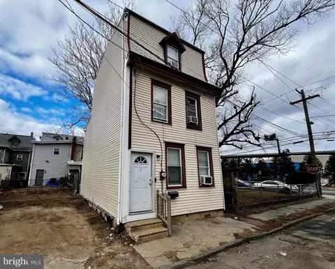235 N Willow Ave, Gloucester City, NJ 08030